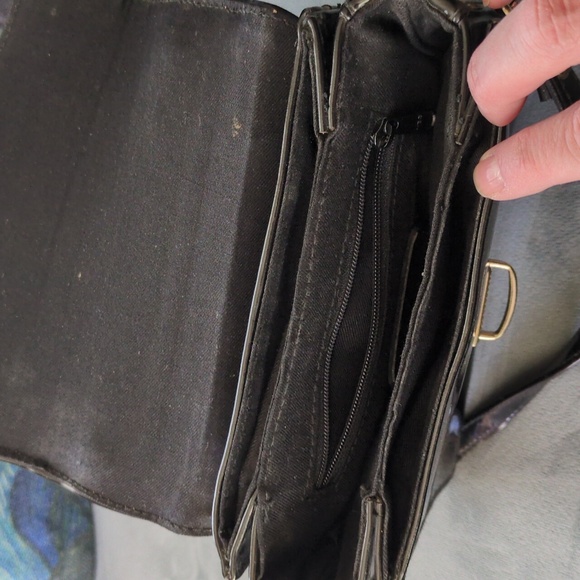 Vintage Patent Leather Handbag - Picture 4 of 5